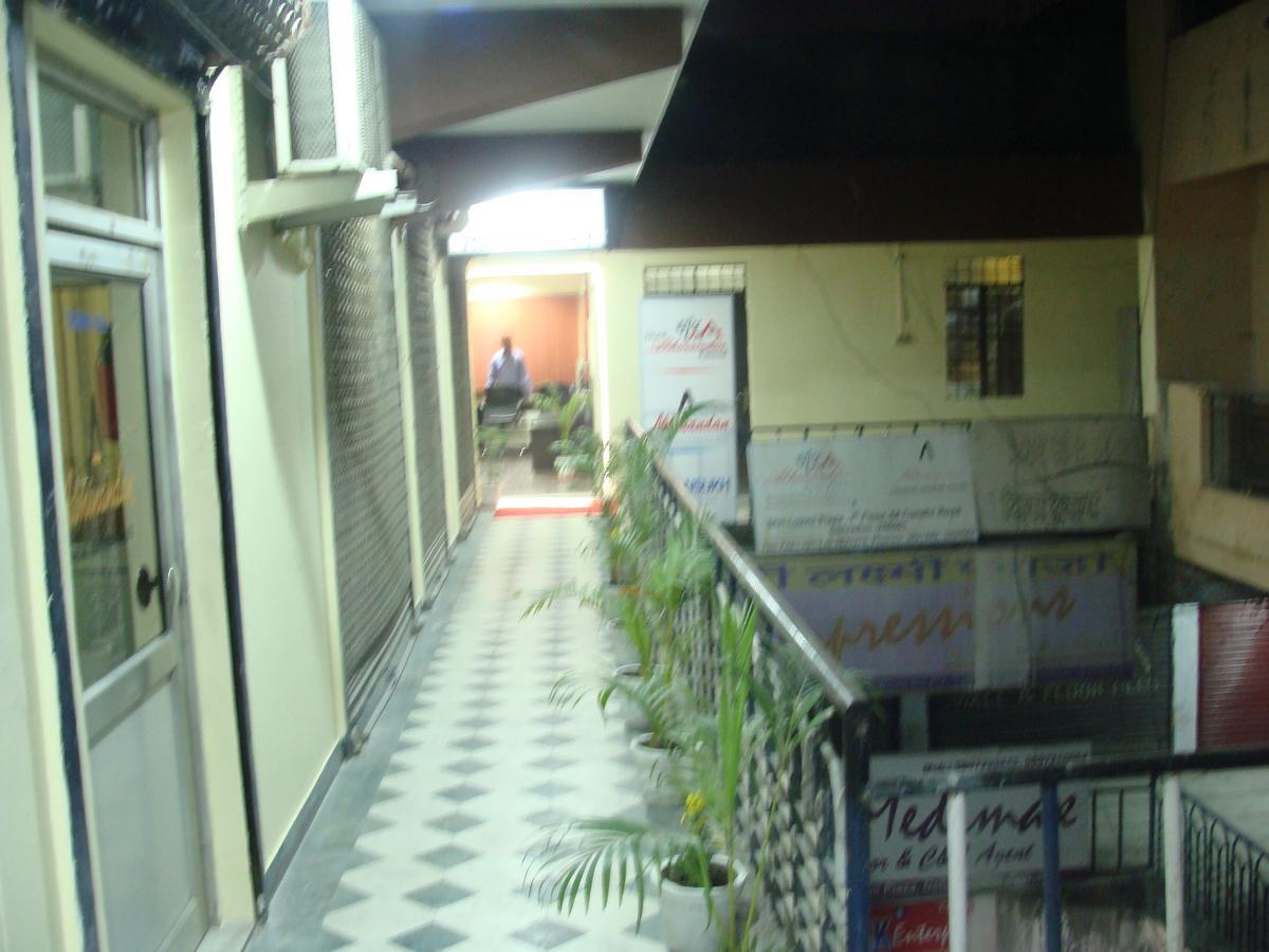 Hotel Abhinandan Grand Dehradun Buitenkant foto